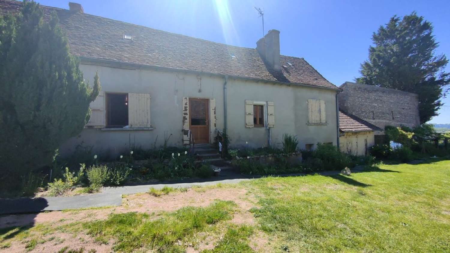  te koop boerderij La Guiche Saône-et-Loire 1