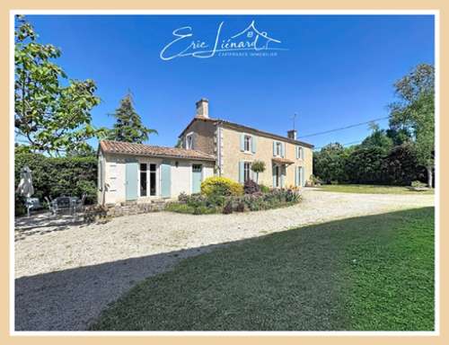 Saint-Martin-de-Saint-Maixent Deux-Sèvres ferme foto 7338150
