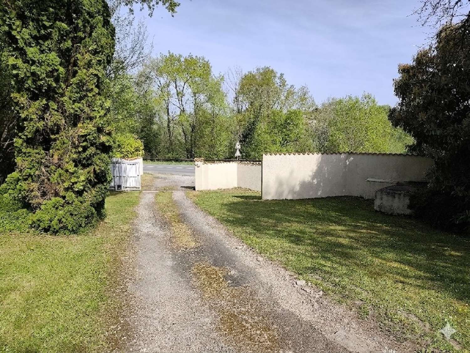  for sale farm Voeuil-et-Giget Charente 6