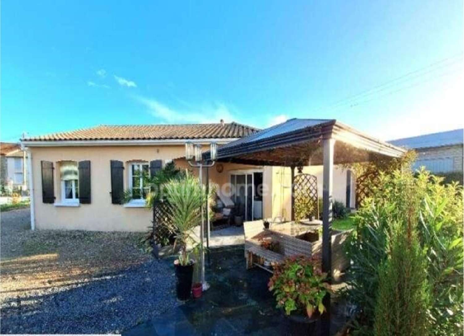  à vendre maison Agris Charente 3