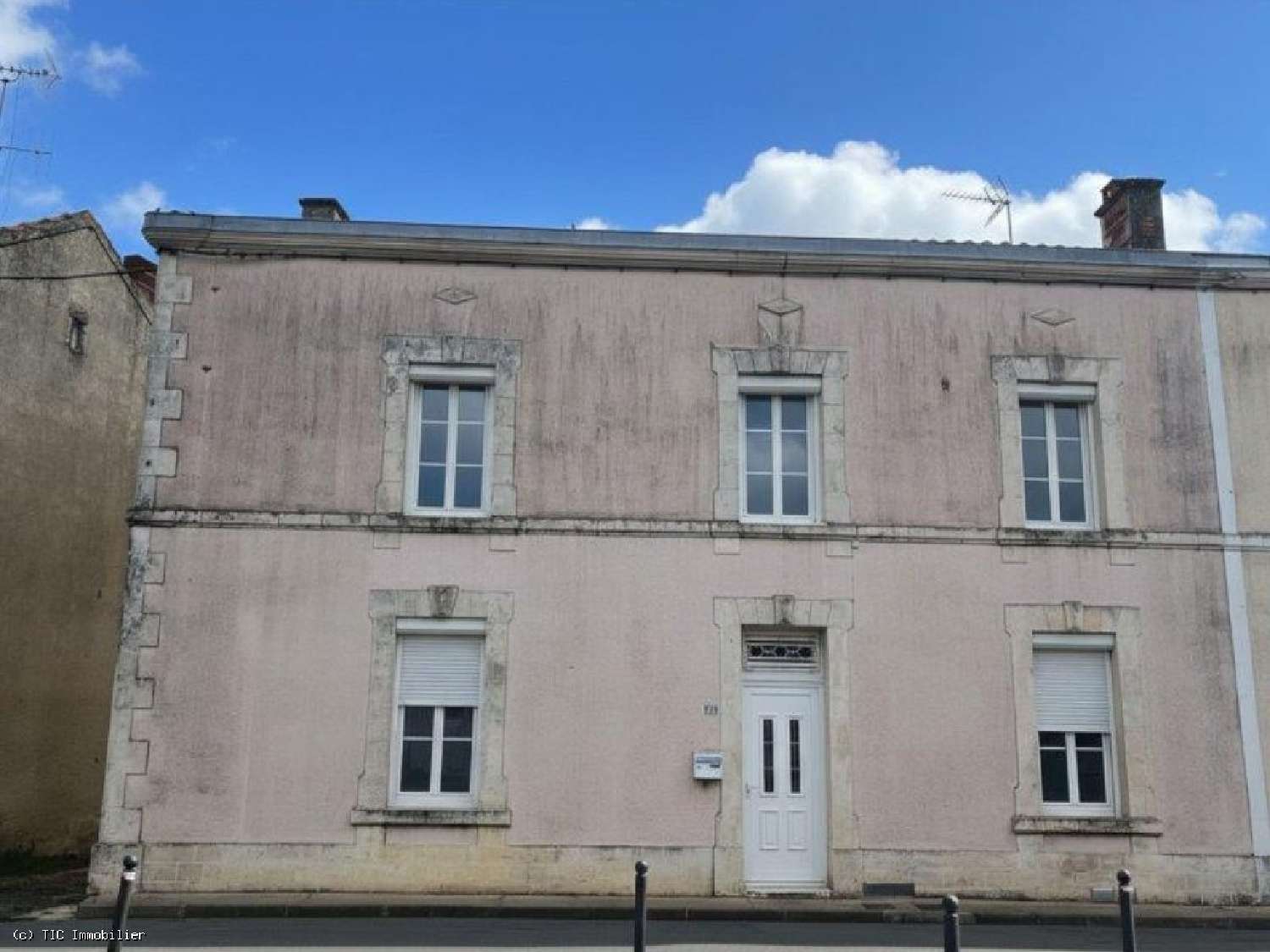  à vendre maison Aunac Charente 1