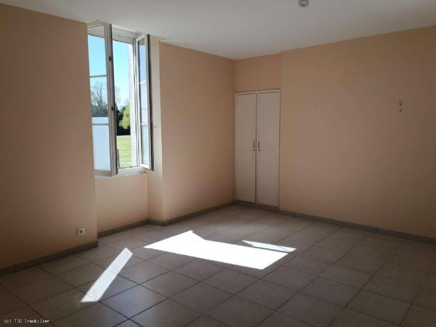  à vendre maison Aunac Charente 5