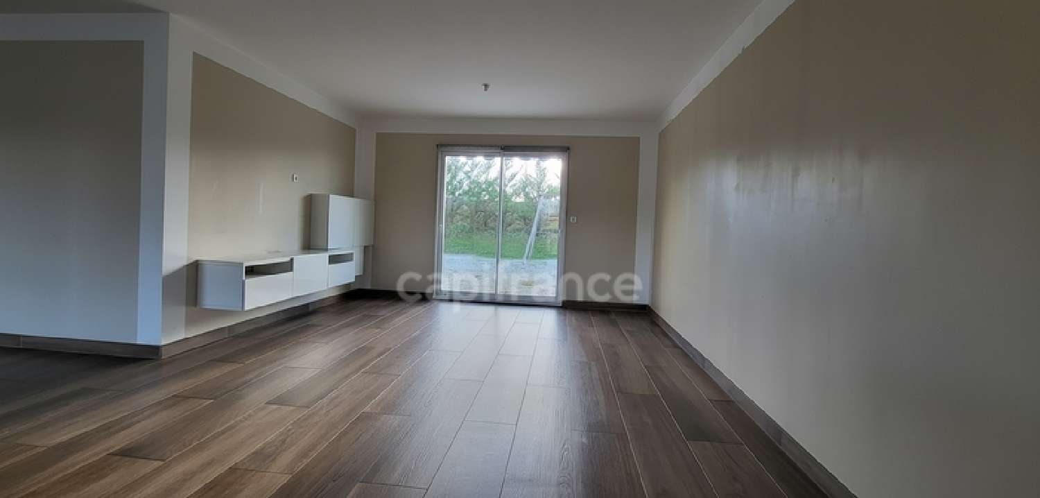 à vendre maison Saint-Bonnet Charente 4