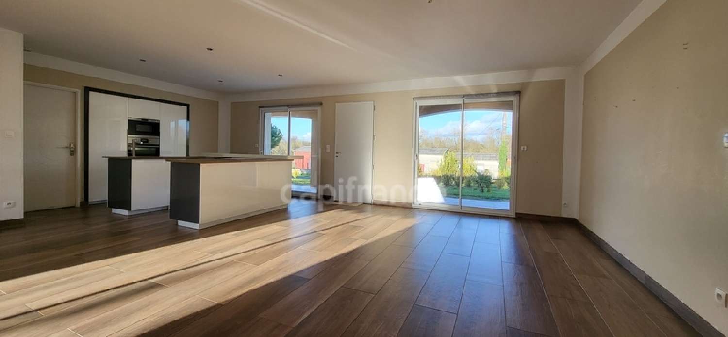 à vendre maison Saint-Bonnet Charente 6