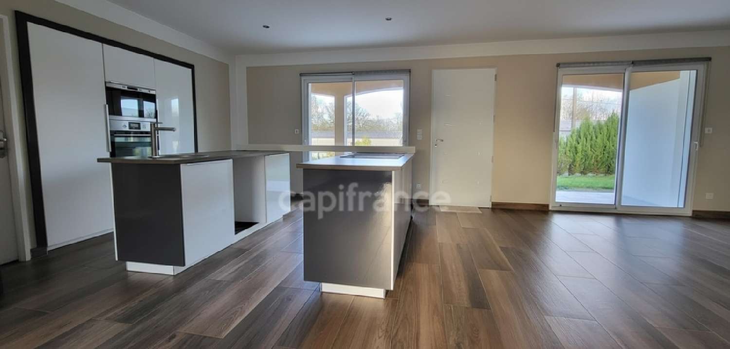 à vendre maison Saint-Bonnet Charente 8
