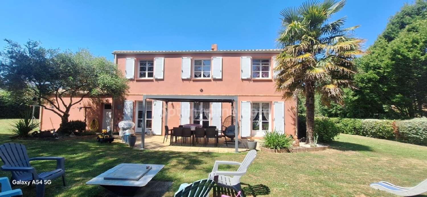 for sale house Chantonnay Vendée 2