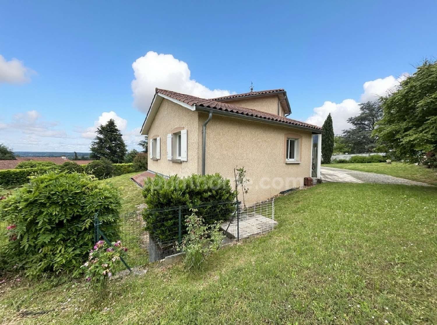 te koop huis Charly Rhône 5