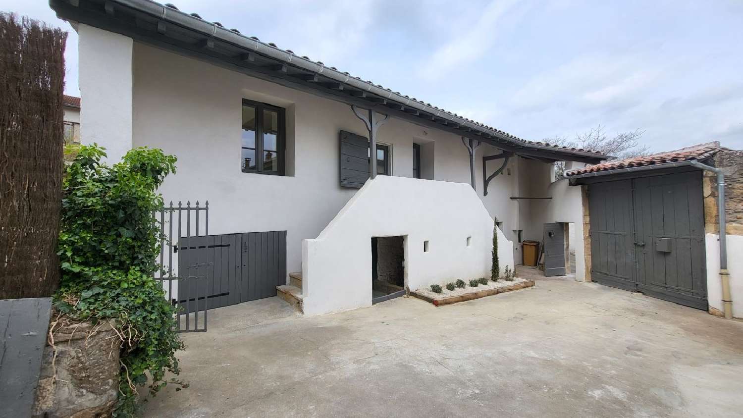  te koop huis Chasselay Rhône 1