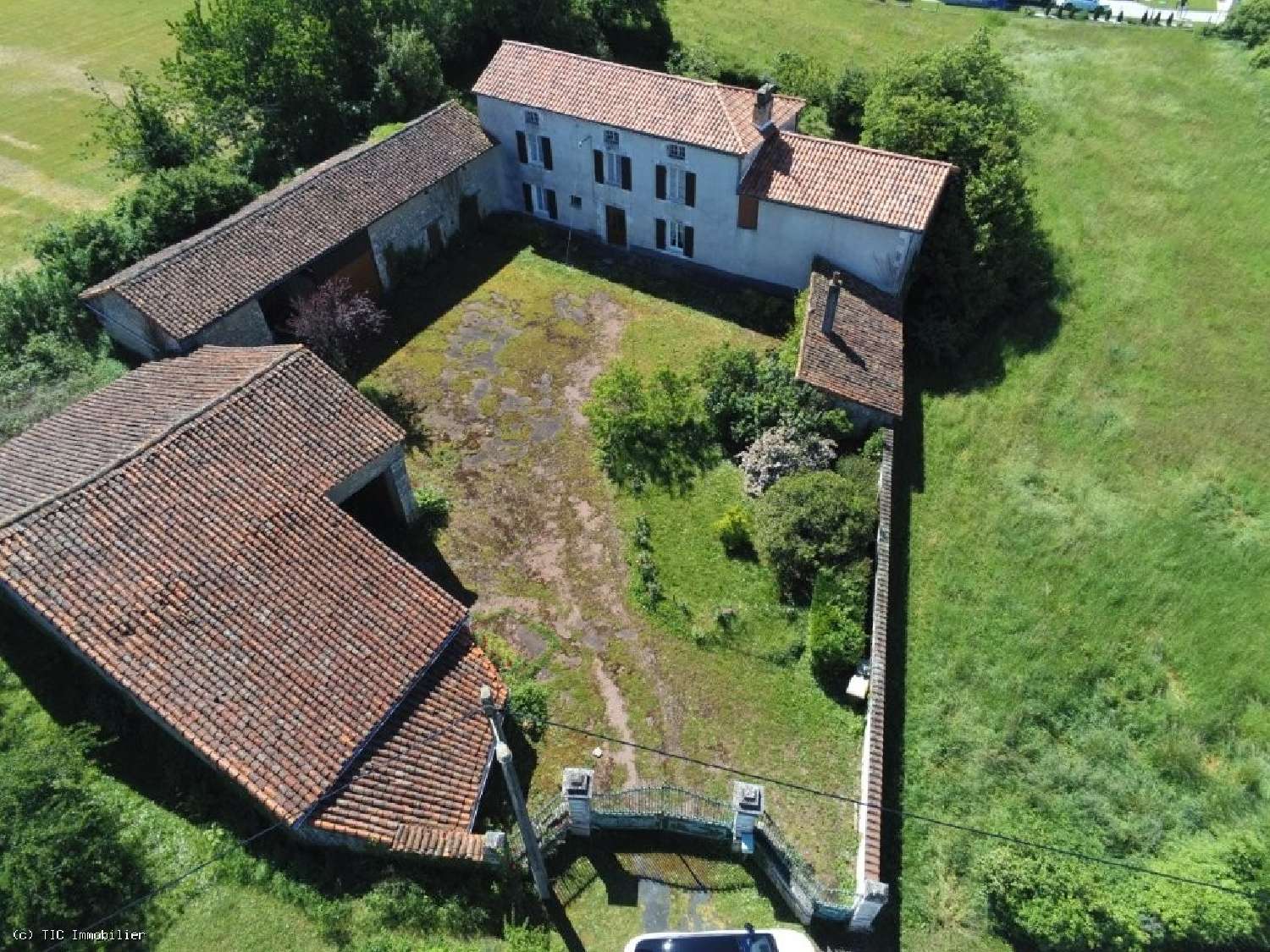 te koop huis Courcôme Charente 1