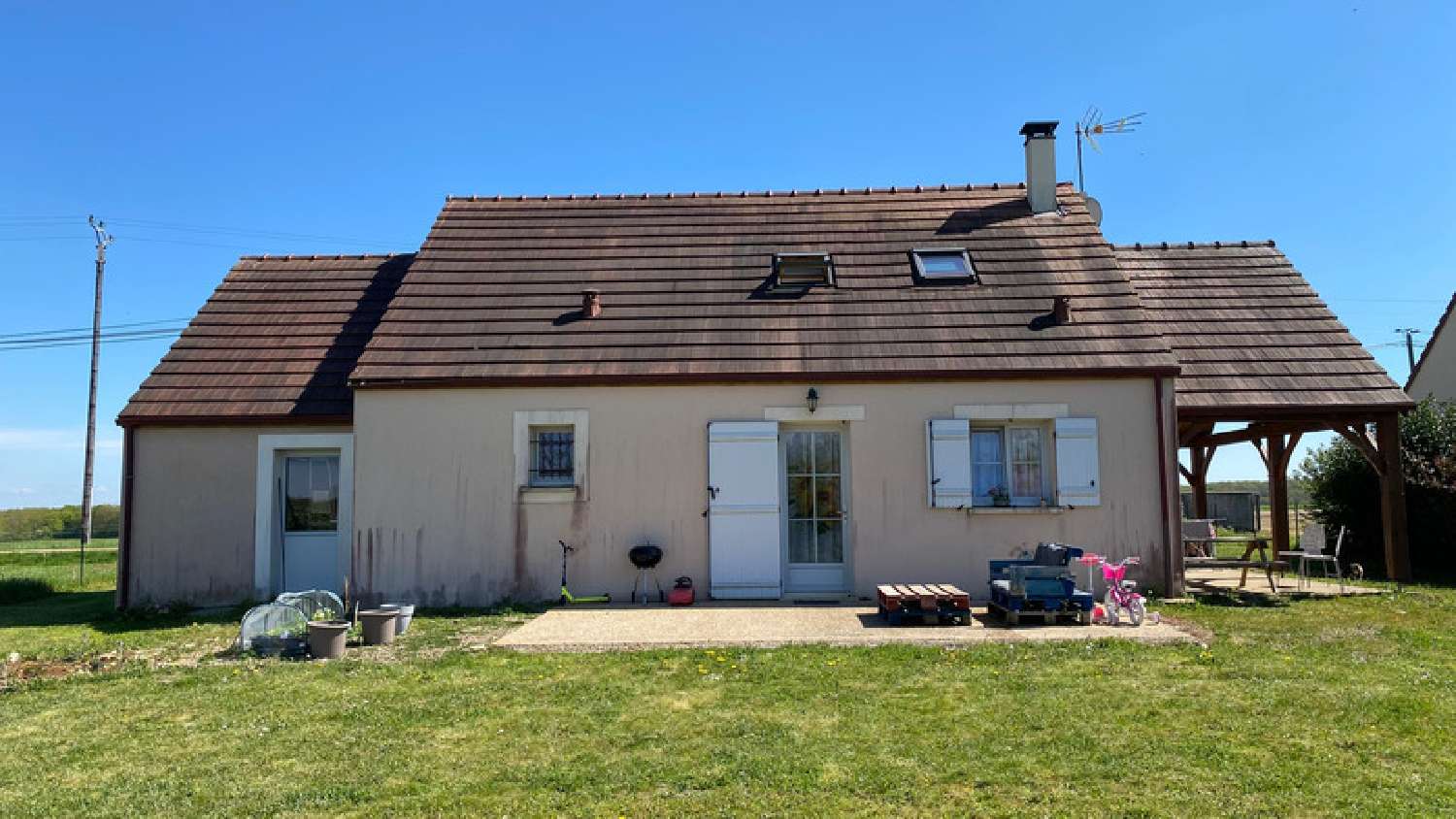 en venta casa Coutarnoux Yonne 5