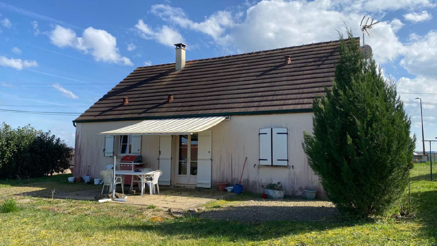 en venta casa Coutarnoux Yonne 1