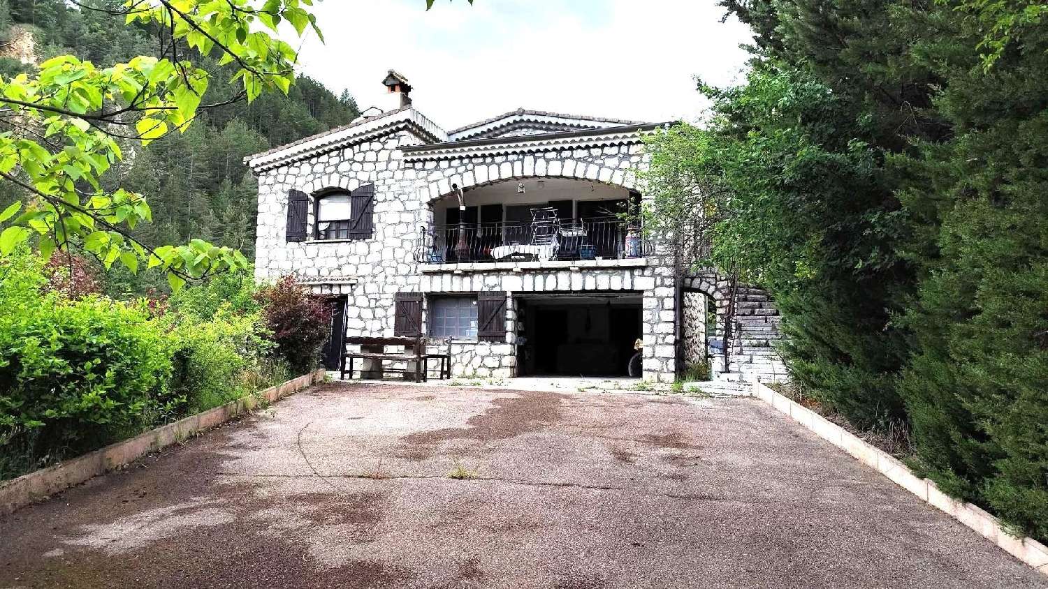  for sale house Daluis Alpes-Maritimes 1