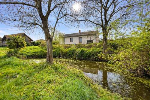 Dompierre-en-Morvan Côte-d'Or huis foto