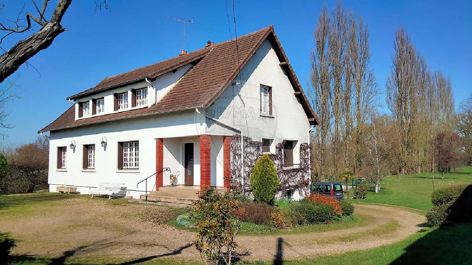 à vendre maison Dompierre-sur-Besbre Allier 1