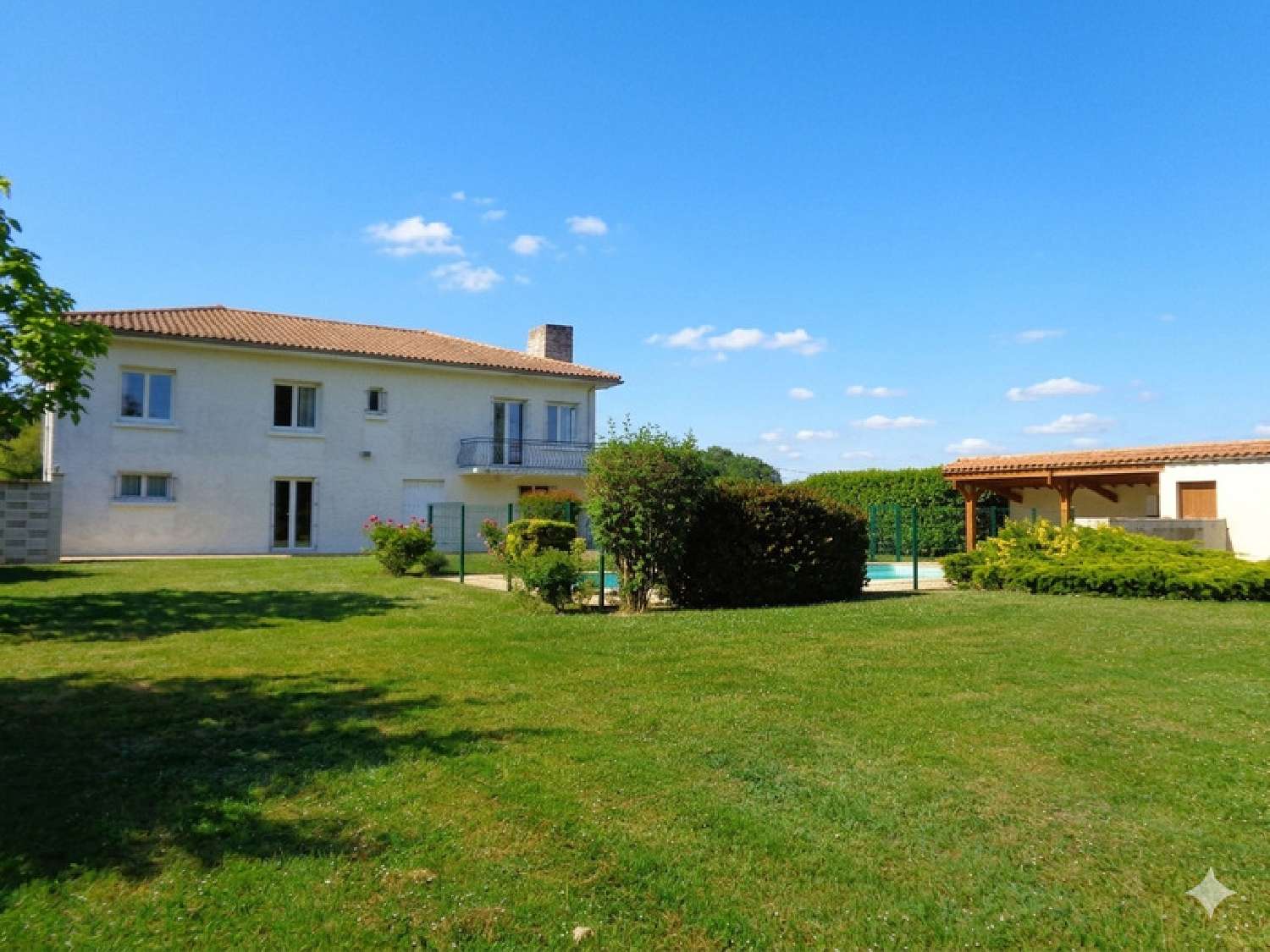 en venta casa Fontcouverte Charente-Maritime 1