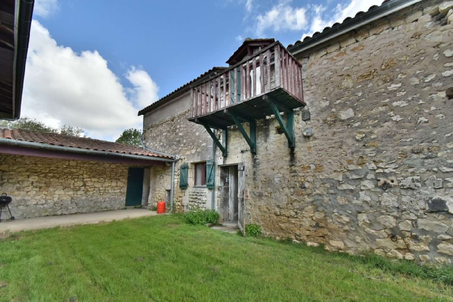 for sale house Gardes-le-Pontaroux Charente 5