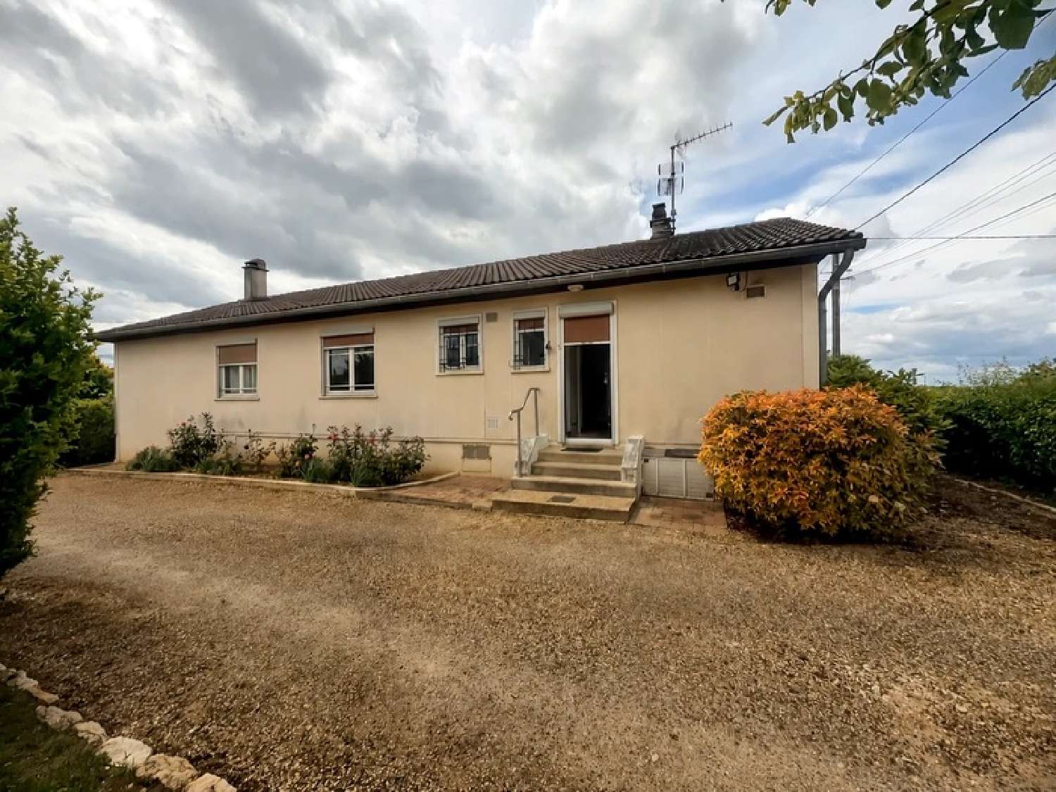 for sale house Gevry Jura 1