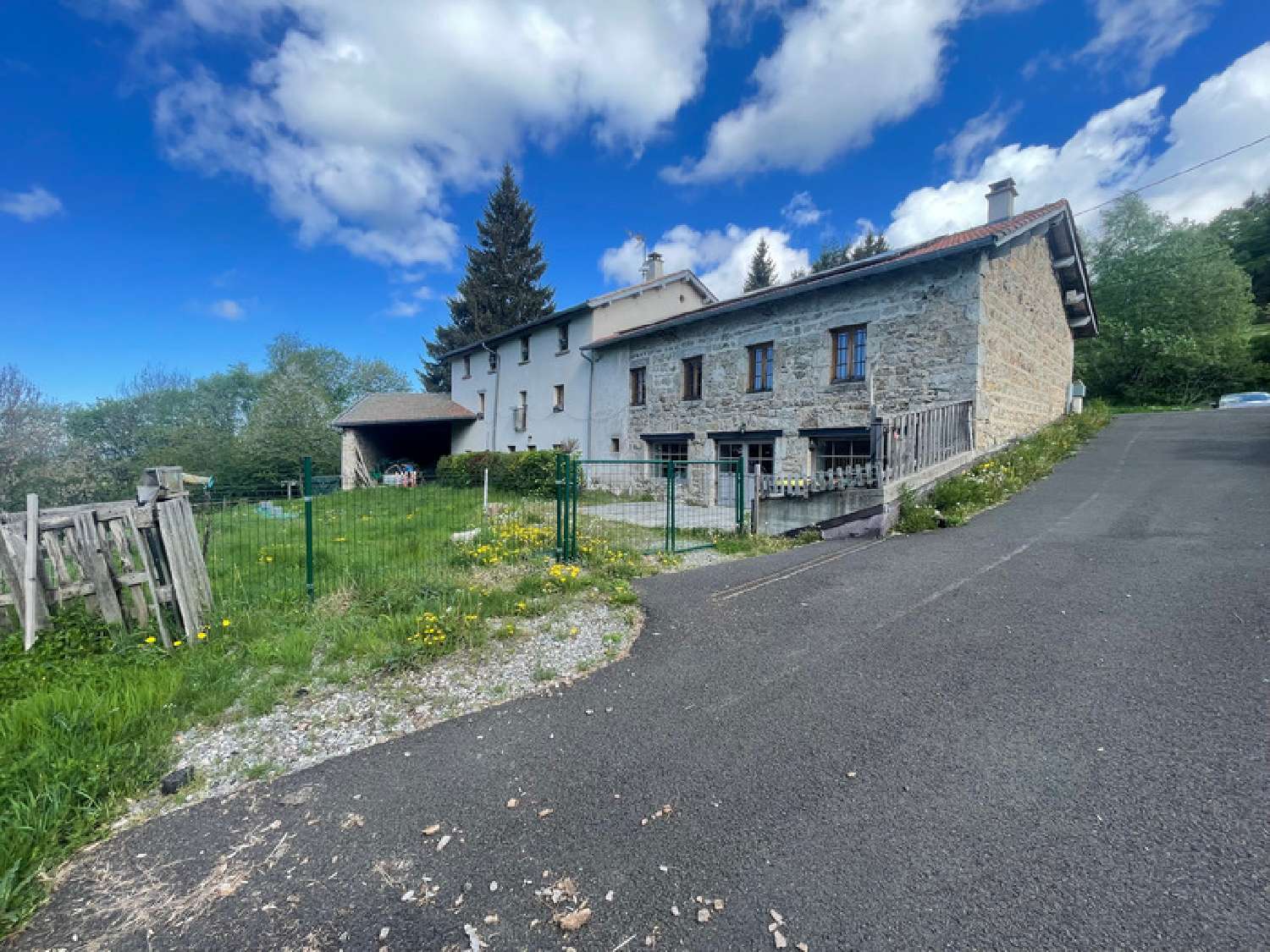 à vendre maison Grandrif Puy-de-Dôme 2