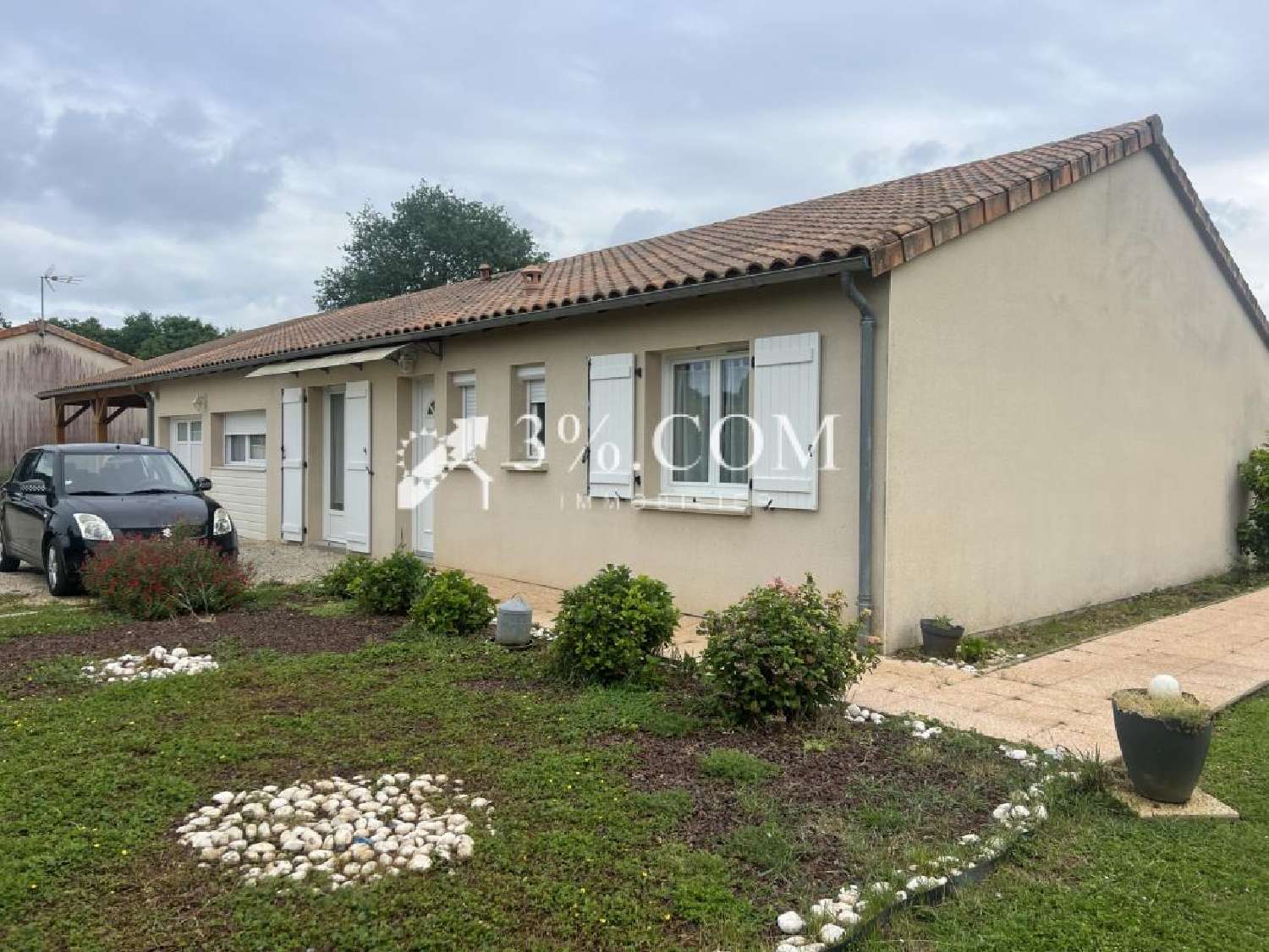 te koop huis Jardres Vienne 1