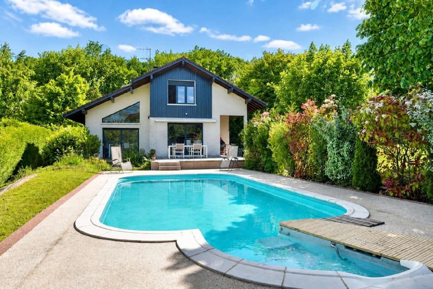 for sale house La Roche-sur-Foron Haute-Savoie 1