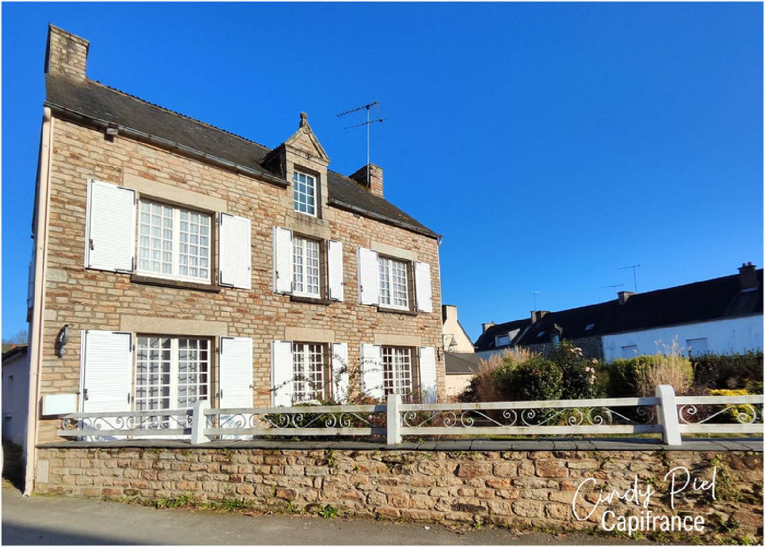  for sale house Le Roc-Saint-André Morbihan 3