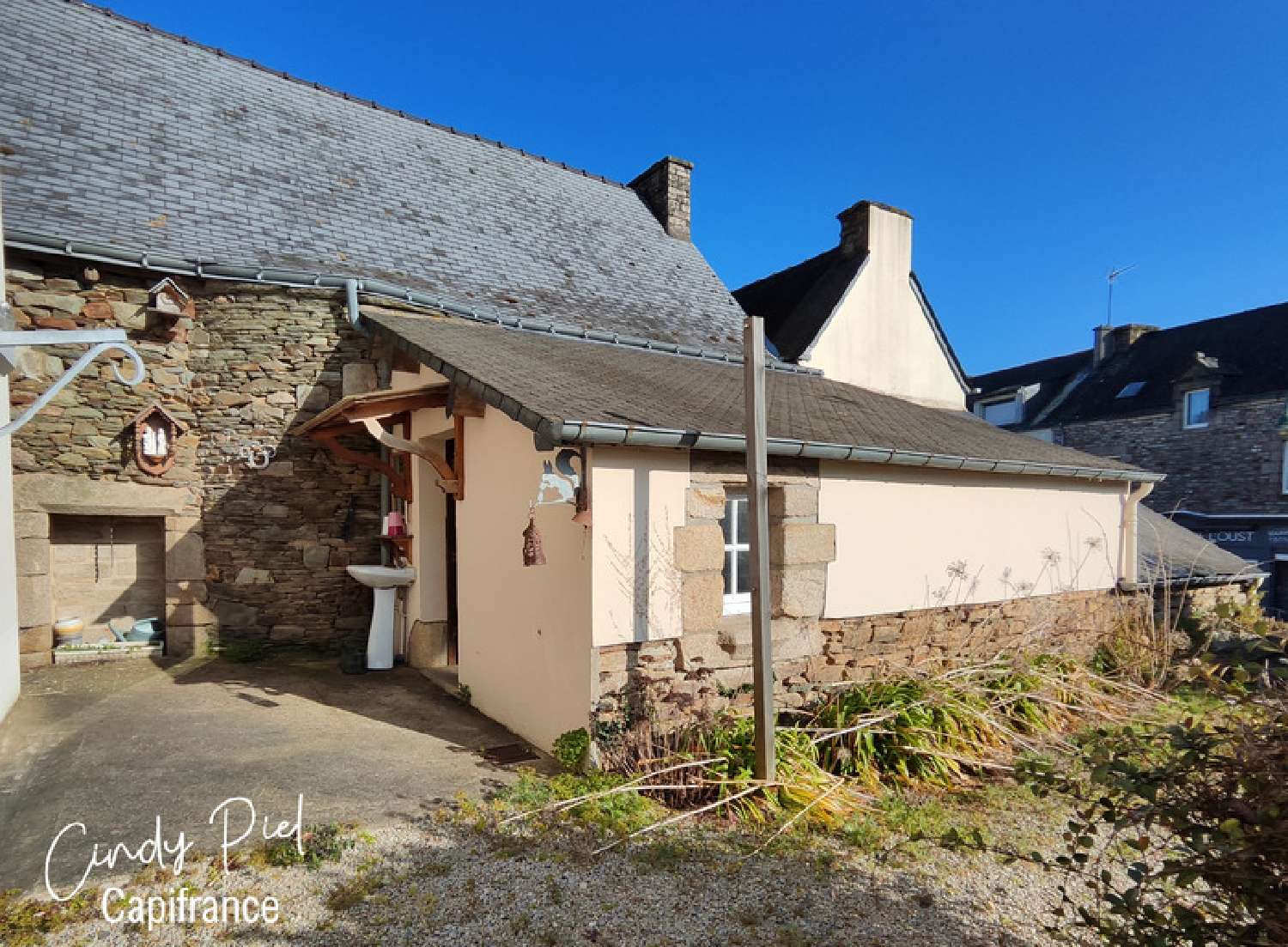  for sale house Le Roc-Saint-André Morbihan 4