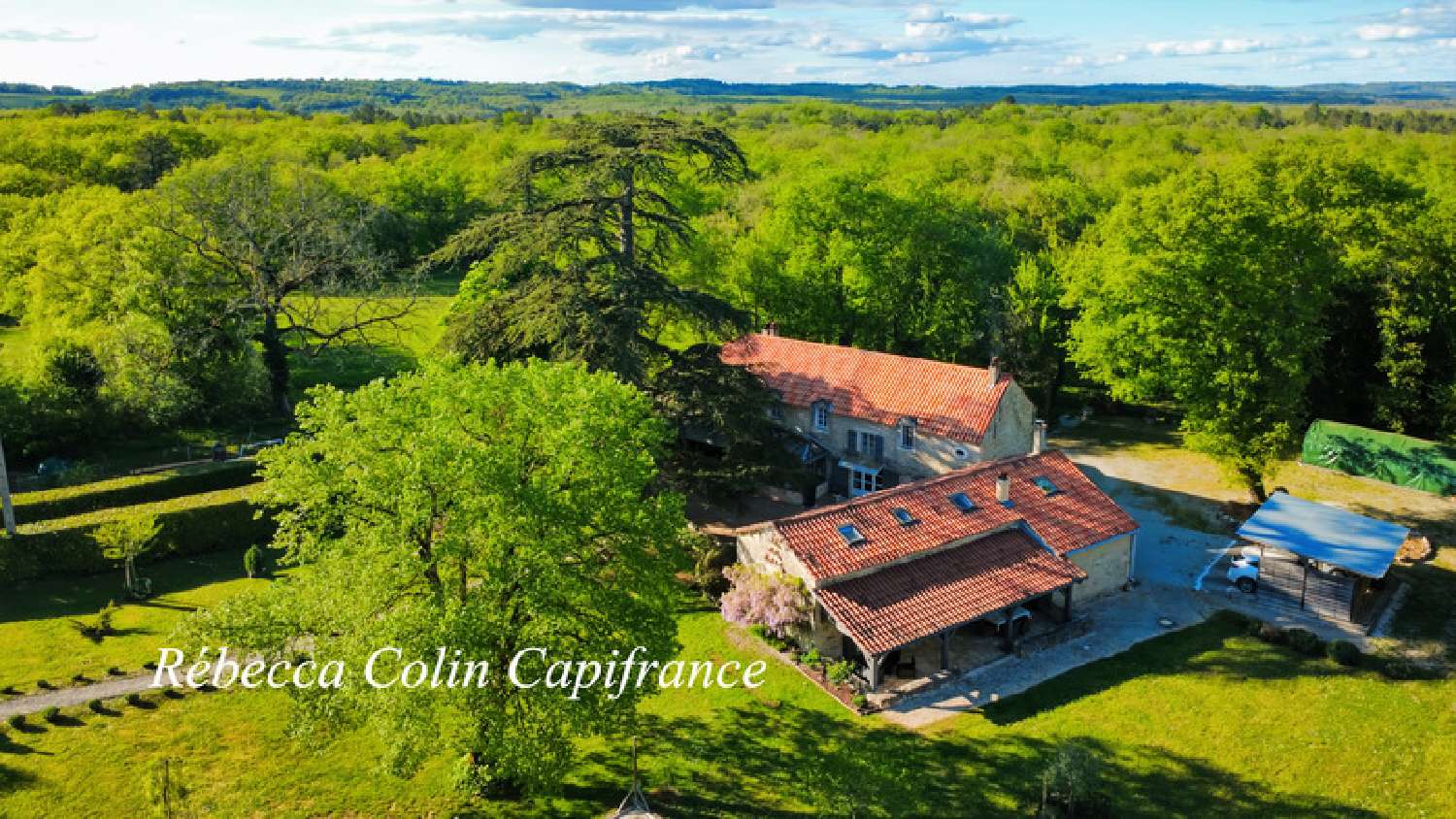  à vendre maison Limeyrat Dordogne 2