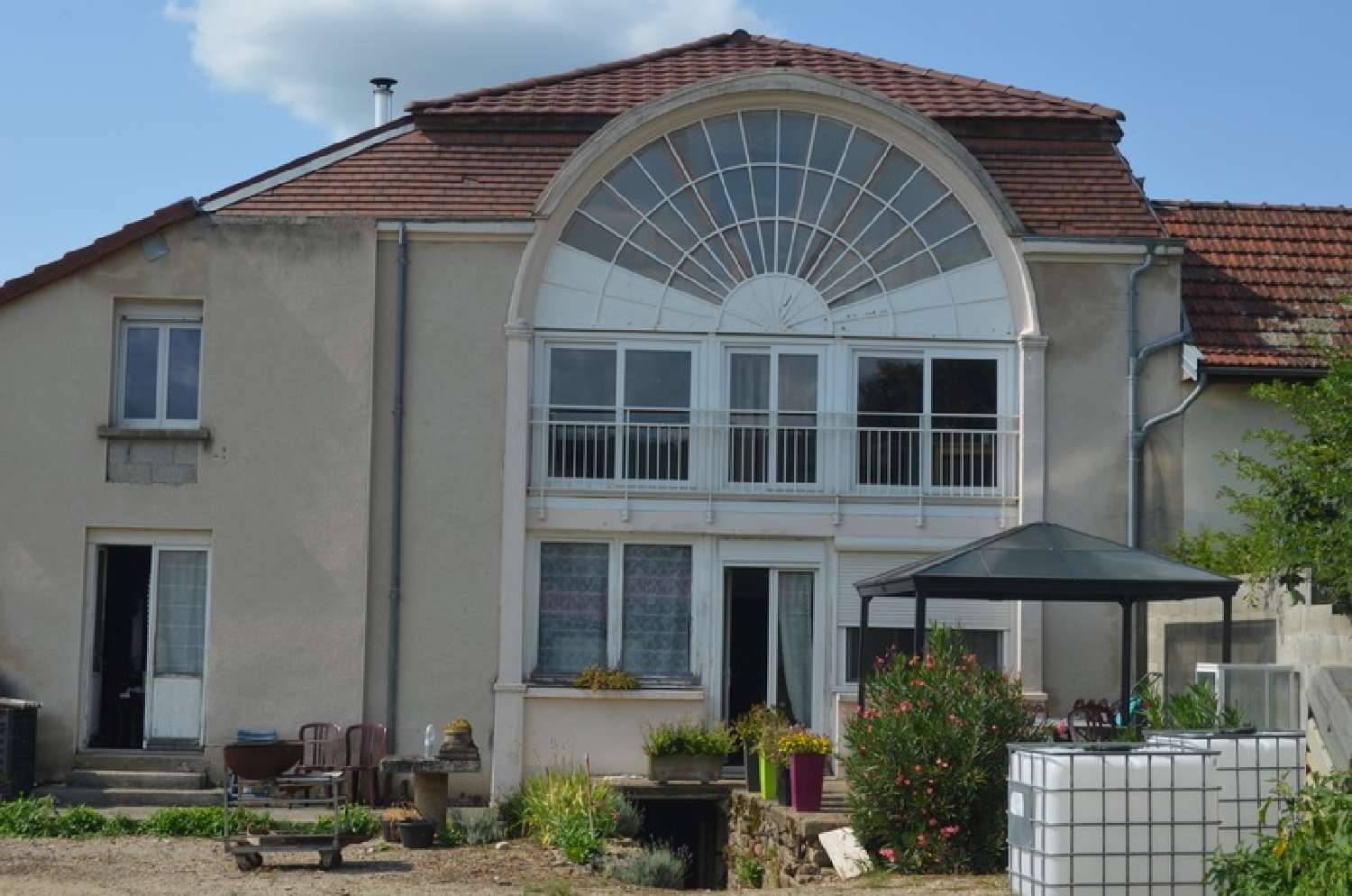  te koop huis Lons-le-Saunier Jura 2