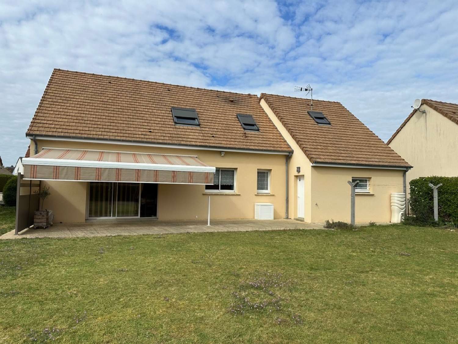 for sale house Moncé-en-Belin Sarthe 1