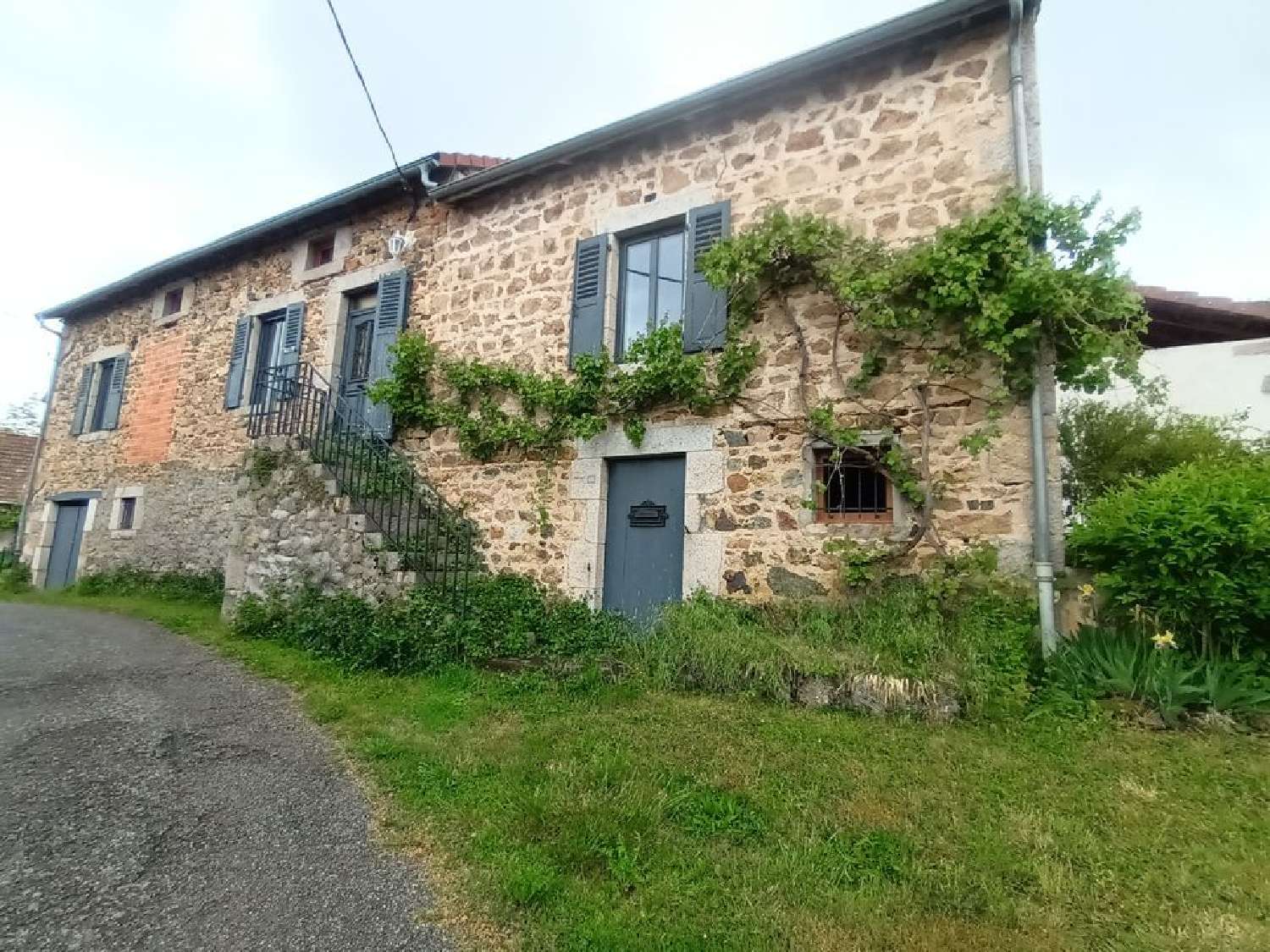  for sale house Monteignet-sur-l'Andelot Allier 1