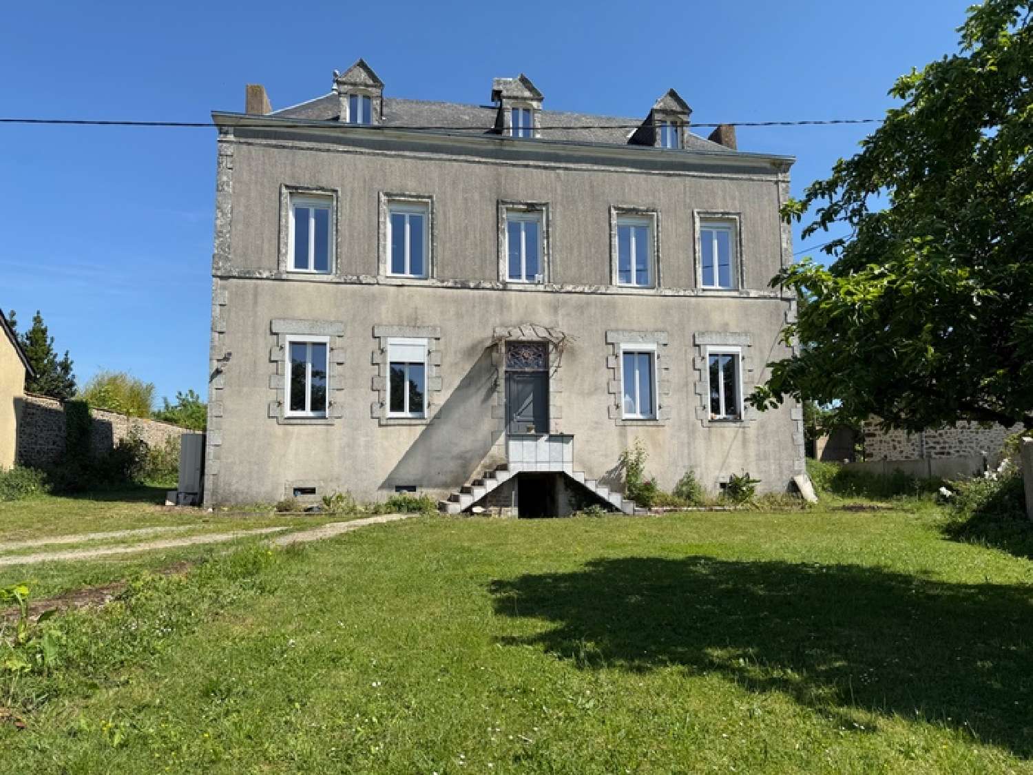 à vendre maison Montsûrs Mayenne 1