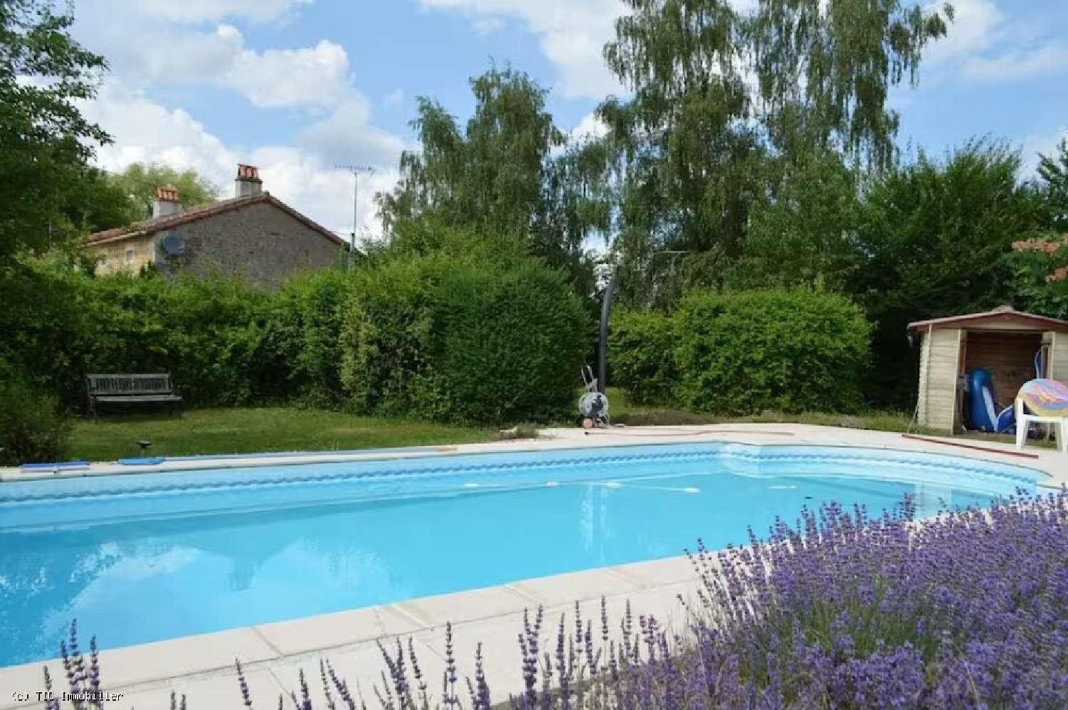 à vendre maison Nanteuil-en-Vallée Charente 3