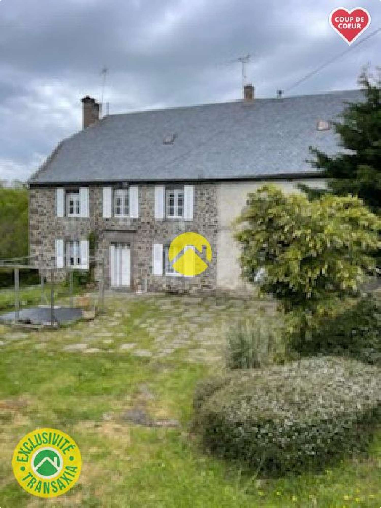  te koop huis Pierrefort Cantal 1