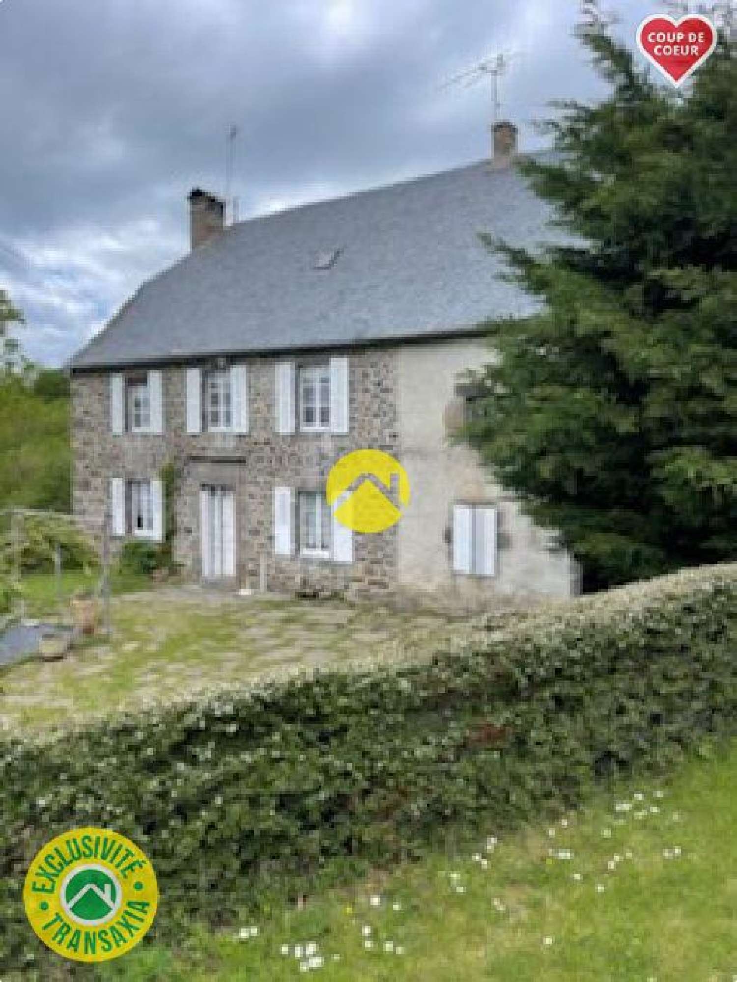  te koop huis Pierrefort Cantal 2