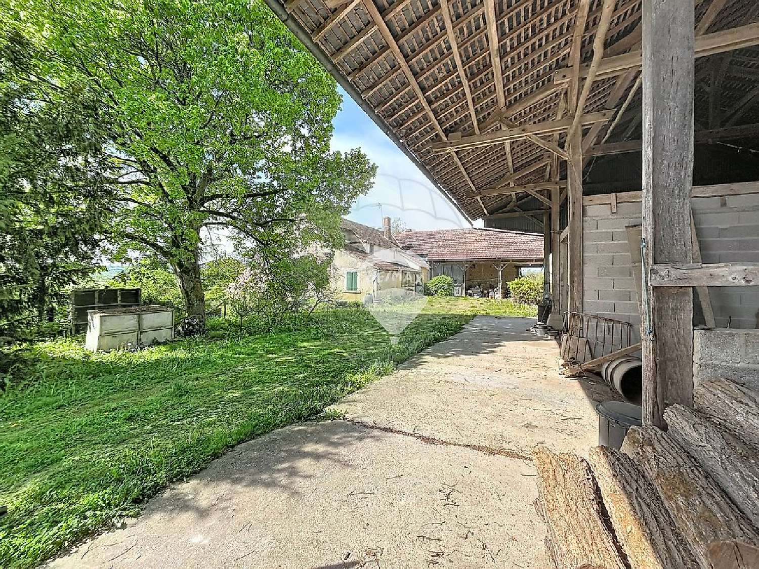  for sale house Pourrain Yonne 1