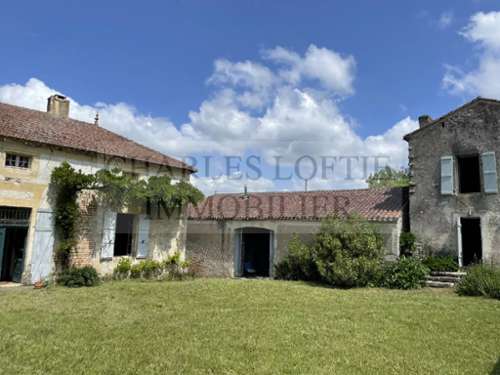 Puy-l'Évêque Lot huis foto 7339061