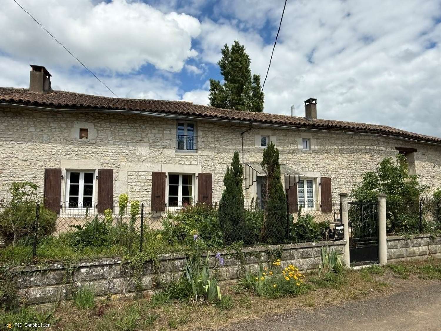  à vendre maison Ruffec Charente 2