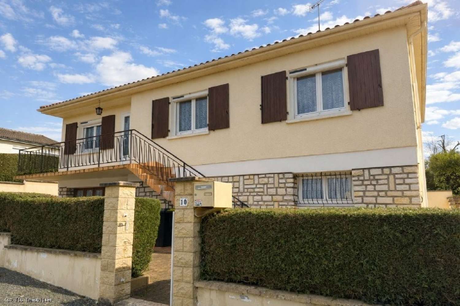  à vendre maison Ruffec Charente 1