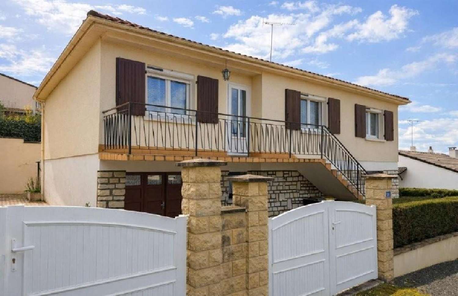 for sale house Ruffec Charente 2