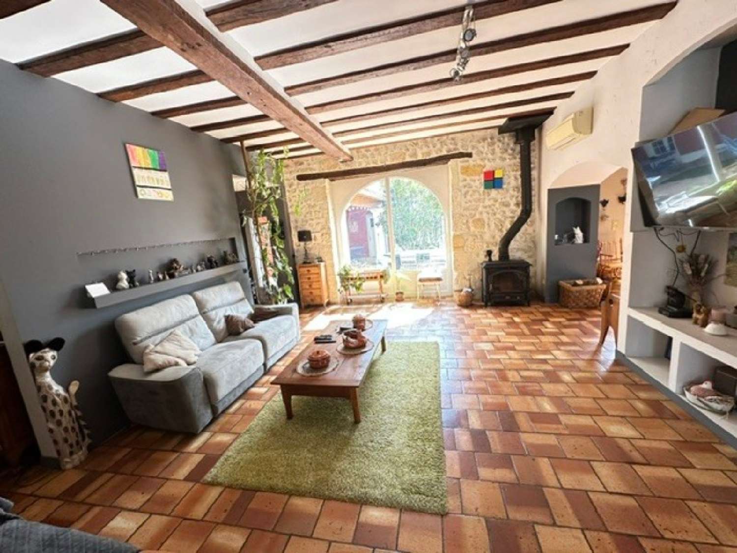  for sale house Saint-Estèphe Charente 2