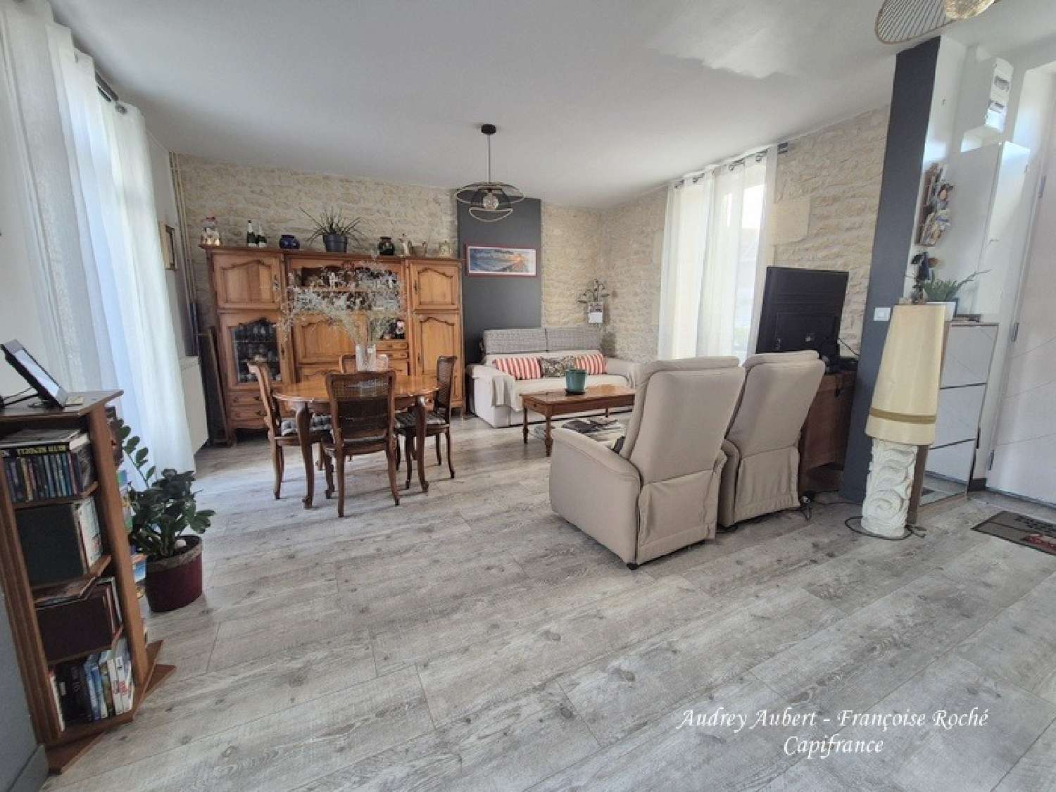à vendre maison Saint-Jean-d'Angély Charente-Maritime 5