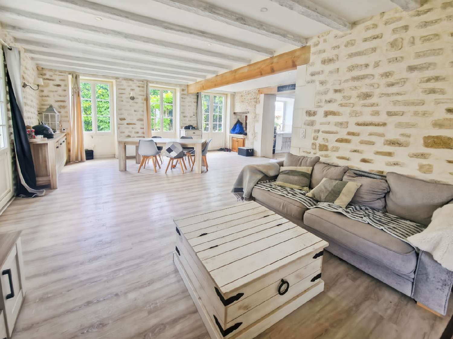 for sale house Saint-Jean-d'Angély Charente-Maritime 2