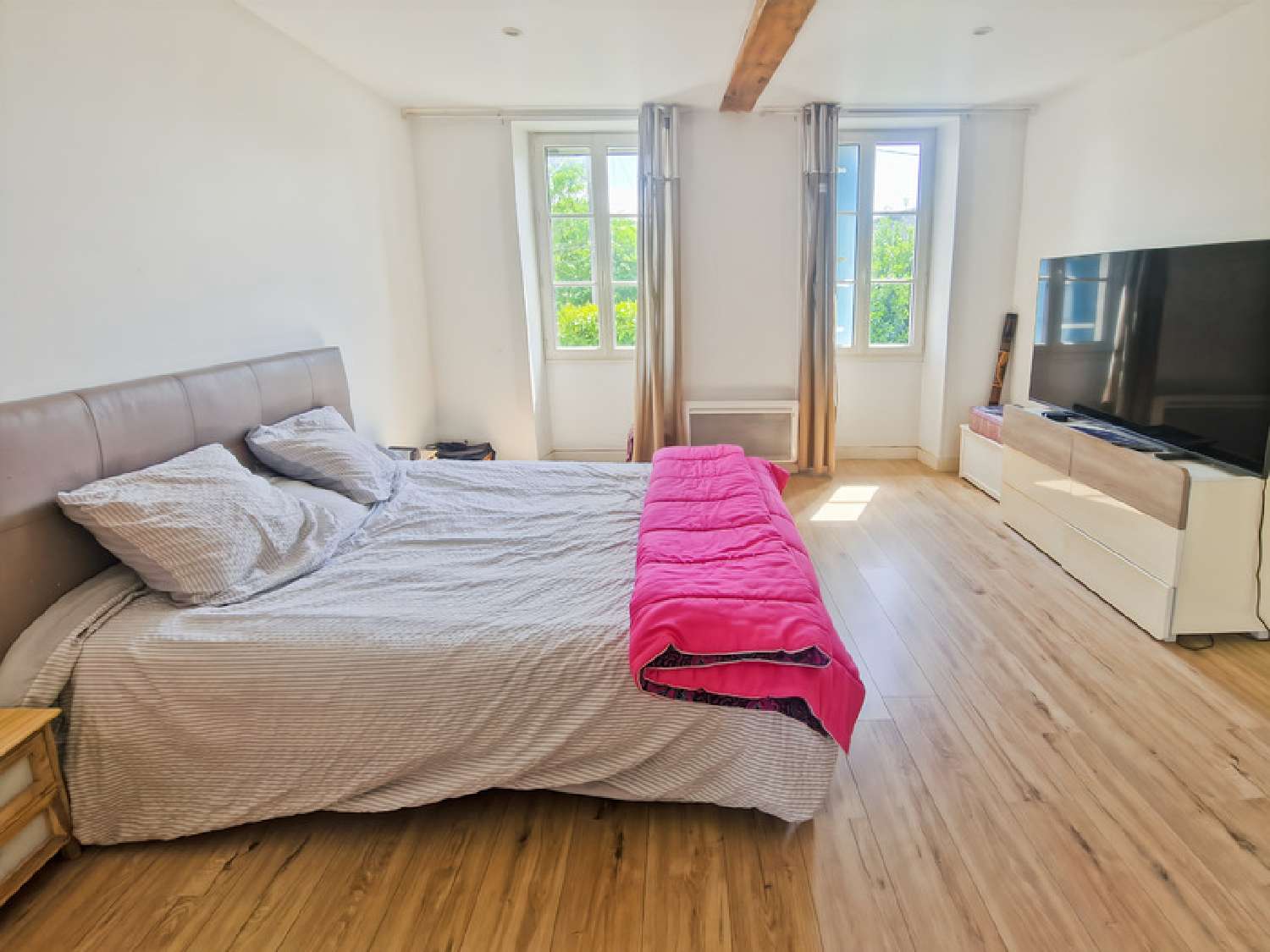 for sale house Saint-Jean-d'Angély Charente-Maritime 5