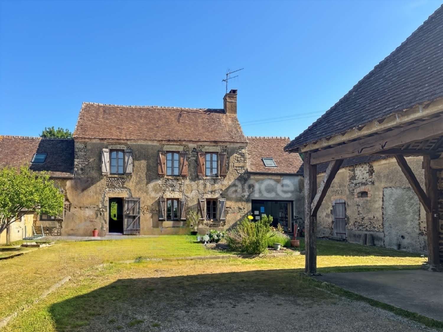 for sale house Saint-Jean-d'Assé Sarthe 1