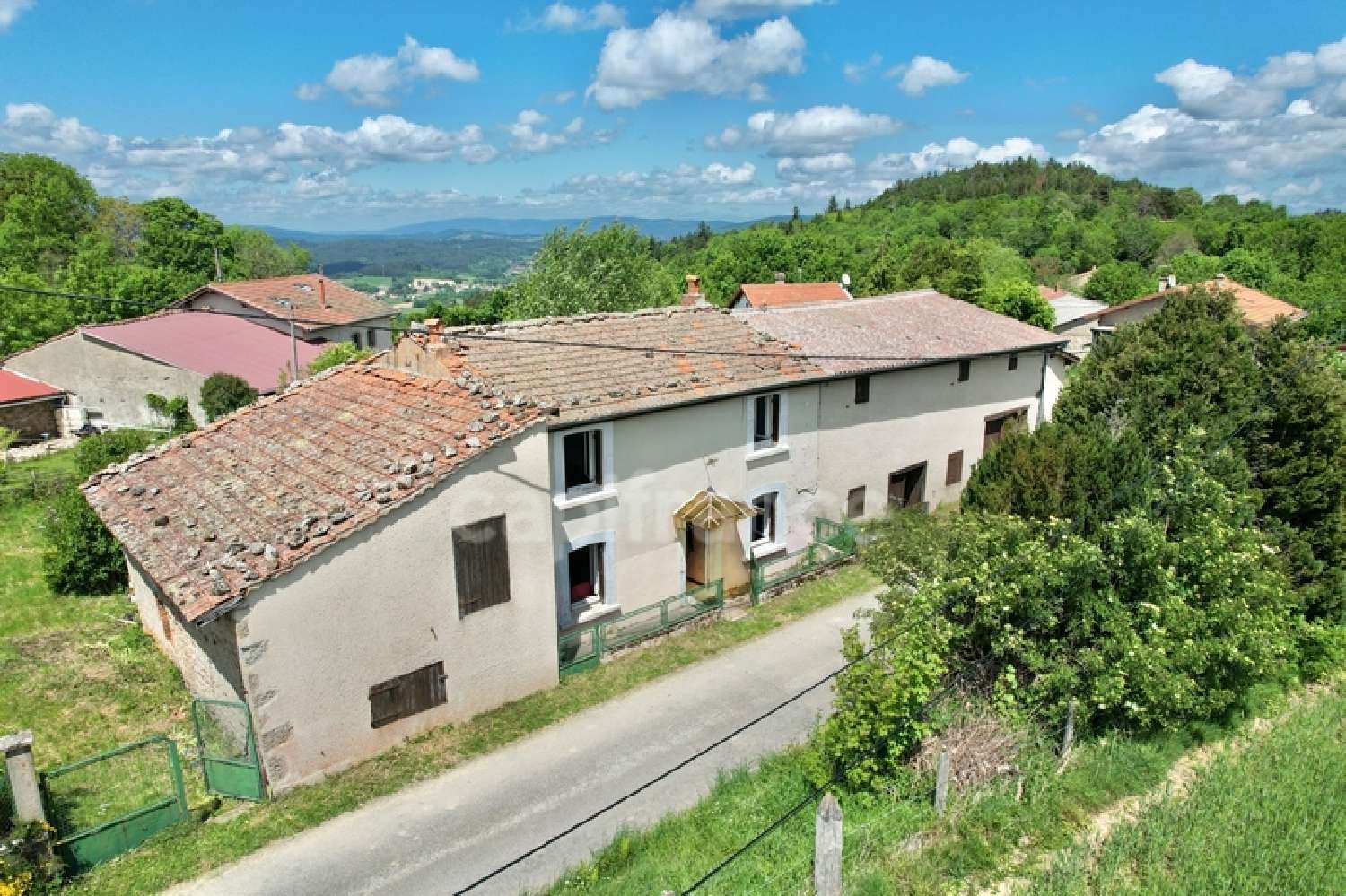 for sale house Saint-Jean-la-Vêtre Loire 3