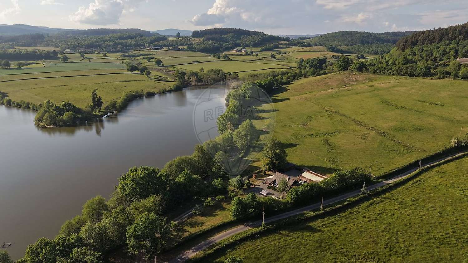 à vendre maison Saint-Léger-sous-Beuvray Saône-et-Loire 2