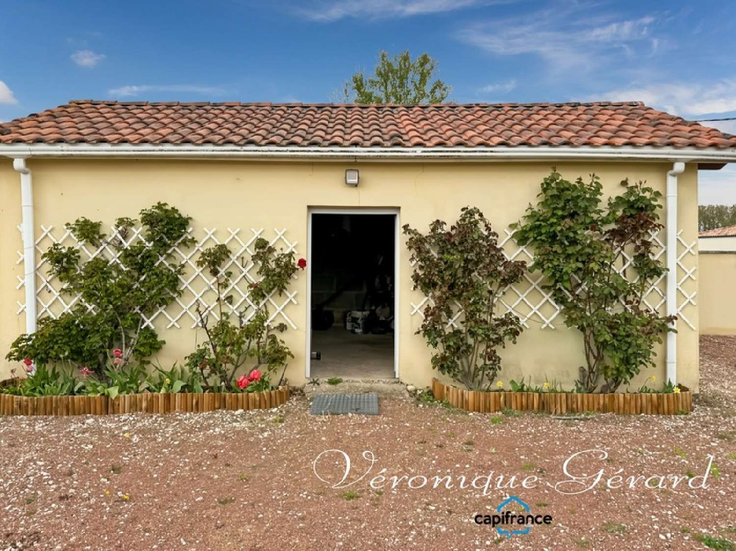  for sale house Saint-Médard-de-Guizières Gironde 4