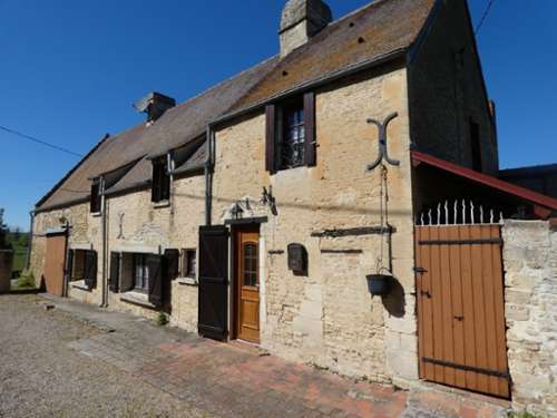 Saint-Pierre-sur-Dives Calvados house foto 7328284