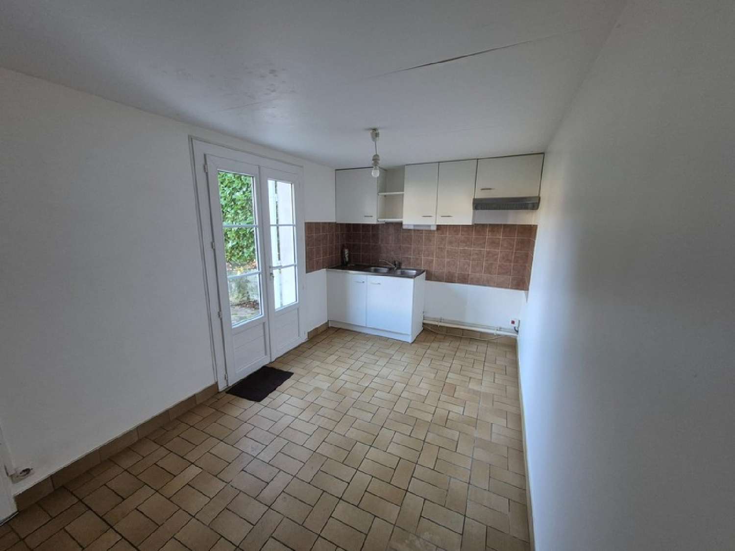  à vendre maison Saint-Savinien Charente-Maritime 4