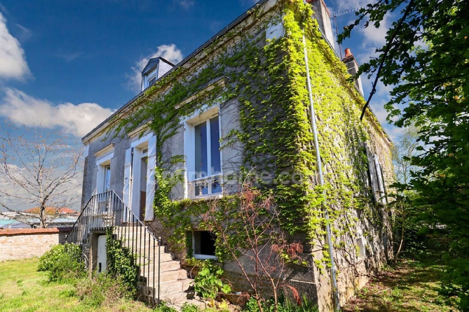  for sale house Saint-Sulpice-les-Feuilles Haute-Vienne 3